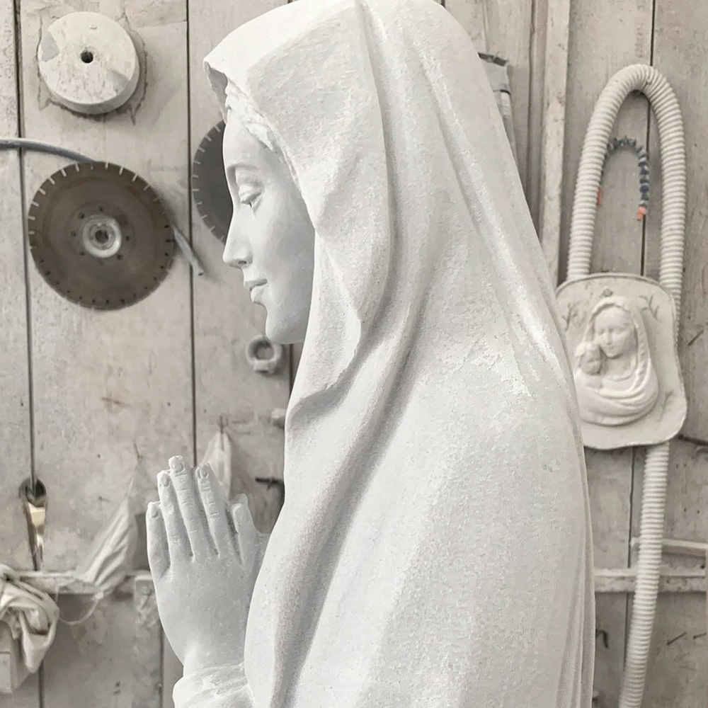 Statua Madonna in preghiera